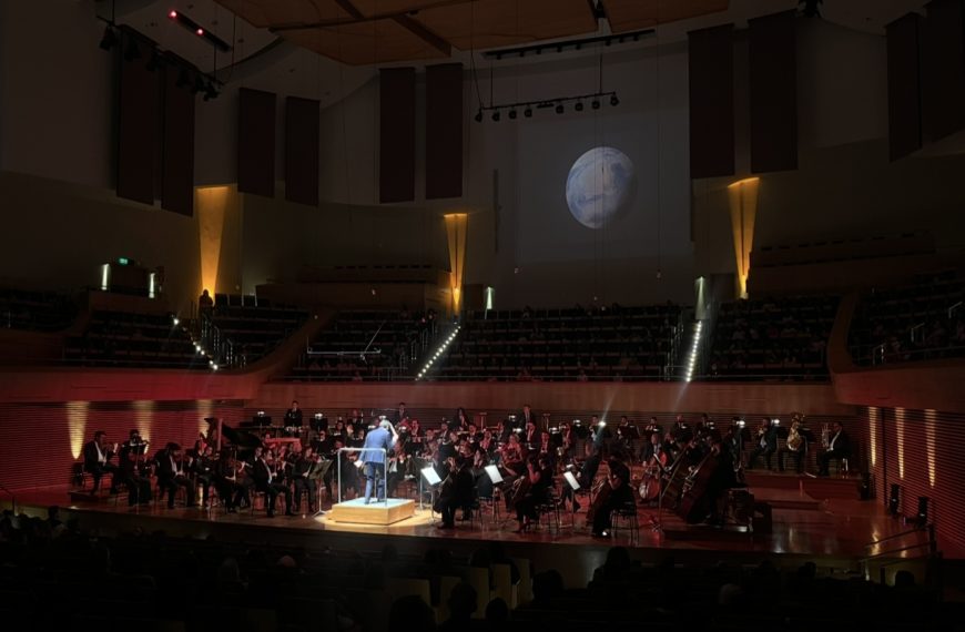 CONCERTOS DIDÁTICOS: estudantes aprendem sobre as galáxias em apresentações da Filarmônica