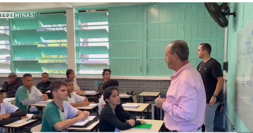 APAGÃO DE DOCENTES: procura pela carreira de professor acende alerta